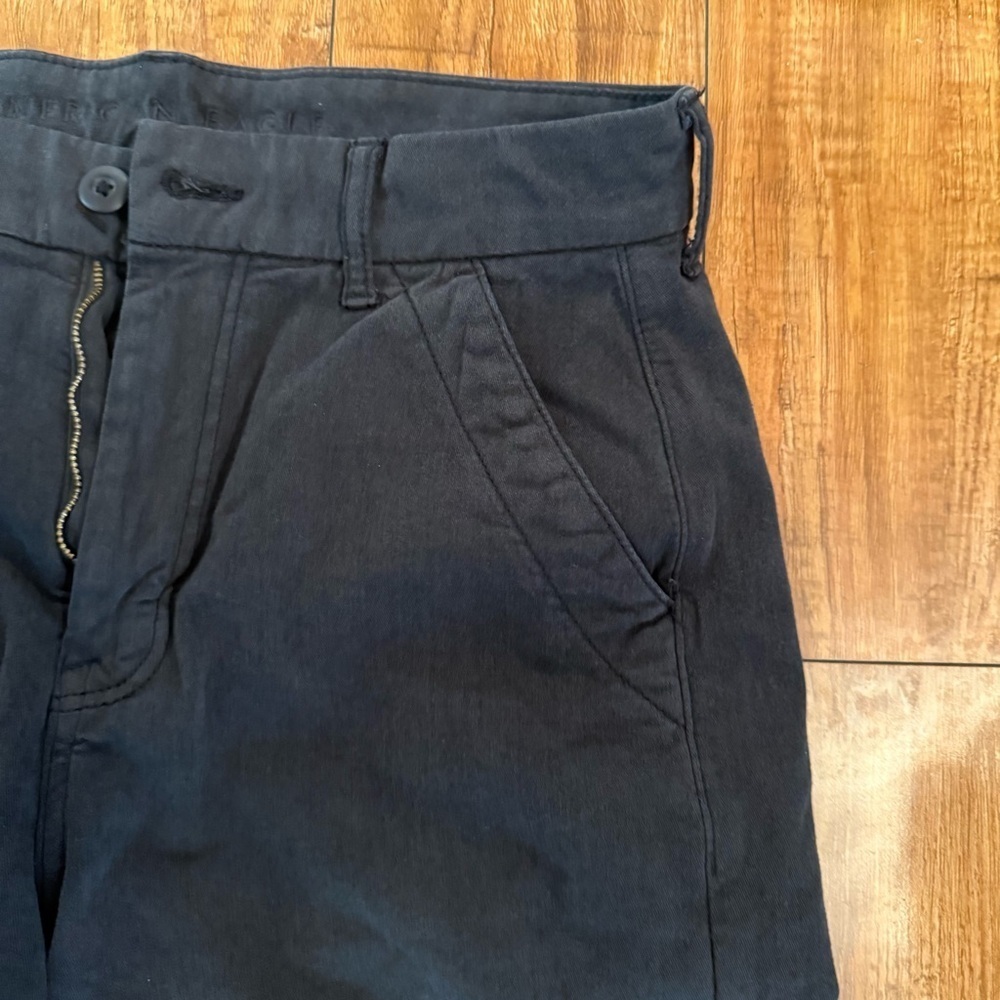American Eagle Women’s Black Dark Gray Wide Leg High Waist Chinos Slacks Size 8 - Picture 5 of 11